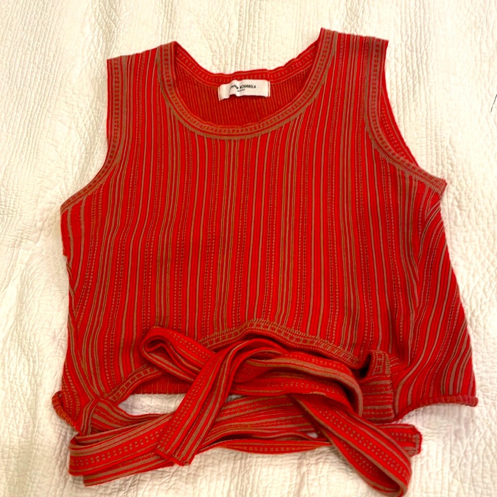 Made in Greece . Perfect classy crop top